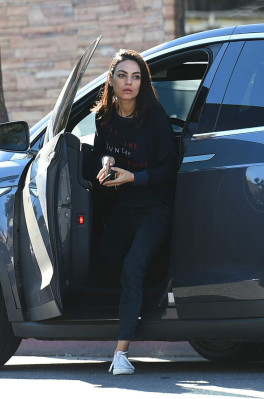 Mila Kunis pic #1084267