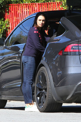 Mila Kunis pic #1024280
