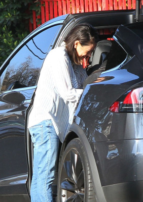 Mila Kunis pic #1010053