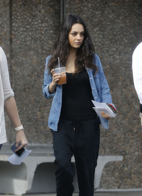 Mila Kunis pic #819056