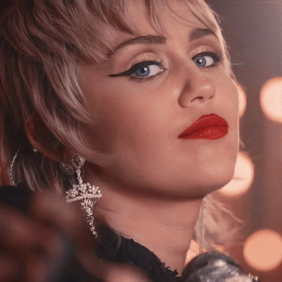 Miley Cyrus pic #1240828