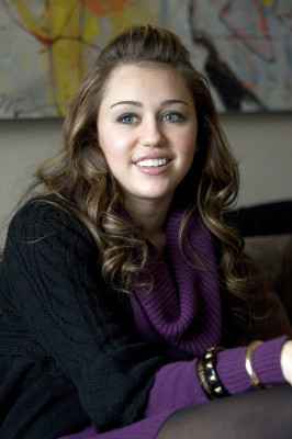 photo 17 in Miley Cyrus gallery [id149013] 2009-04-21 00:00:00