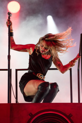 Miley Cyrus pic #1140140