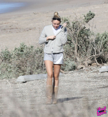 Miley Cyrus pic #1021120