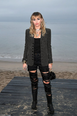 Miley Cyrus pic #1144023