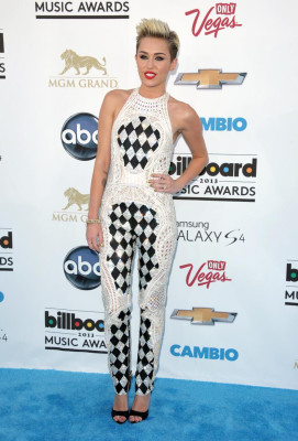 Miley Cyrus pic #655750
