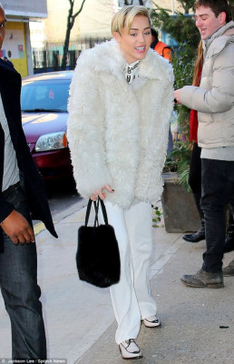 Miley Cyrus pic #659690