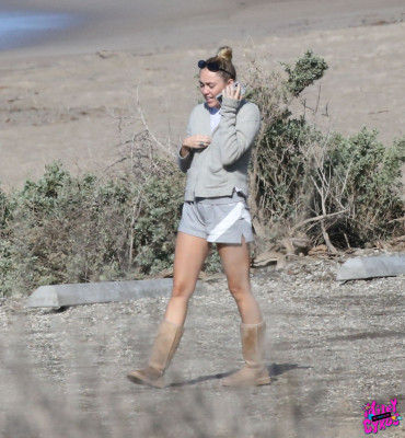 Miley Cyrus pic #1021113