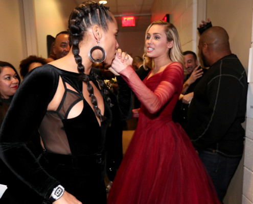 Miley Cyrus pic #1003632
