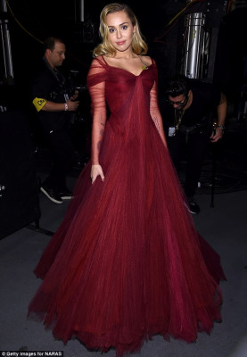 Miley Cyrus pic #1003633