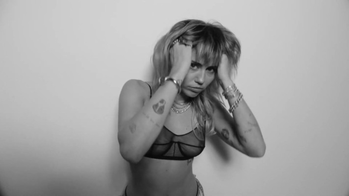 Miley Cyrus pic #1141246