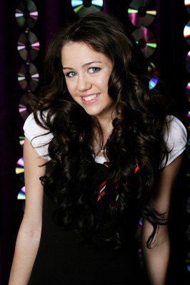 photo 7 in Miley Cyrus gallery [id147782] 2009-04-17 00:00:00