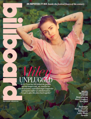 Miley Cyrus pic #931758
