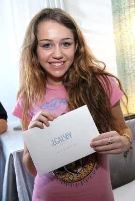 Miley Cyrus pic #148090