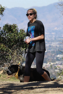 photo 17 in Miley Cyrus gallery [id1002425] 2018-01-27 00:00:00