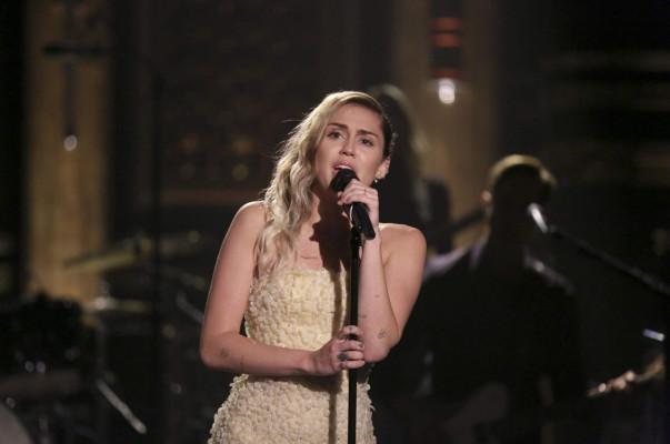 Miley Cyrus pic #968236