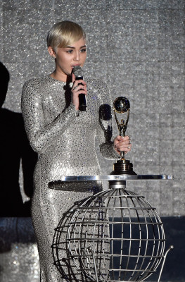Miley Cyrus pic #704490