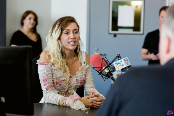 Miley Cyrus pic #933713