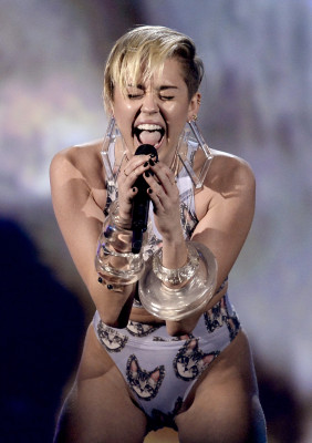 Miley Cyrus pic #650286