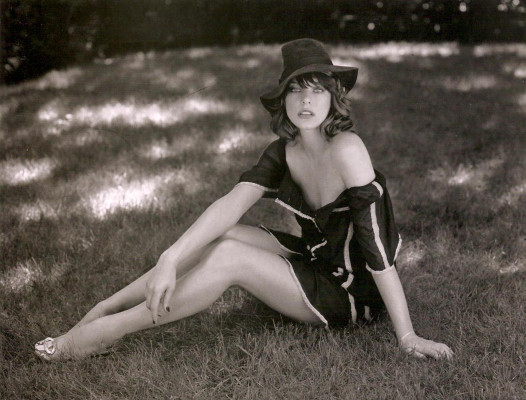 Milla Jovovich pic #142955