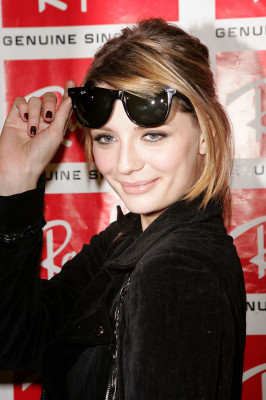 Mischa Barton pic #109776