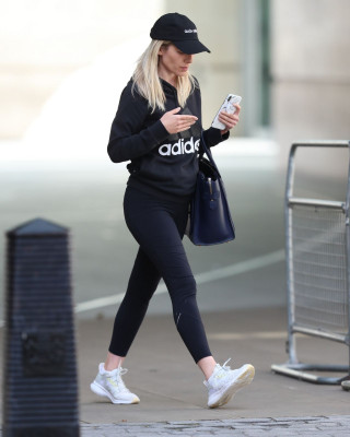 photo 6 in Mollie King gallery [id1220816] 2020-07-10 00:00:00