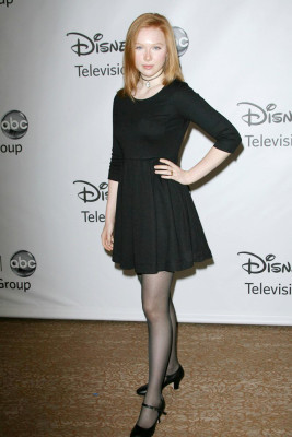photo 28 in Molly C. Quinn gallery [id432088] 2011-12-21 00:00:00