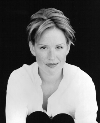 photo 11 in Molly Ringwald gallery [id263648] 2010-06-11 00:00:00