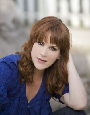 photo 4 in Molly Ringwald gallery [id386964] 2011-06-22 00:00:00