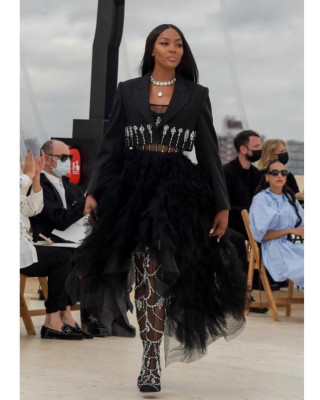 photo 19 in Naomi Campbell gallery [id1277949] 2021-10-30 00:00:00