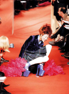 photo 12 in Naomi Campbell gallery [id677576] 2014-03-09 00:00:00