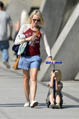 Naomi Watts pic #616964
