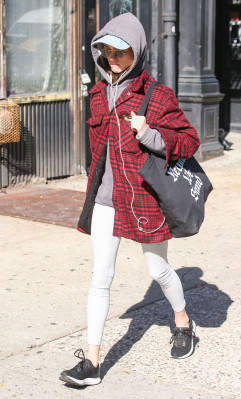 Natalia Dyer pic #1207551