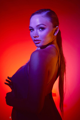 Natalie Alyn Lind pic #1054062