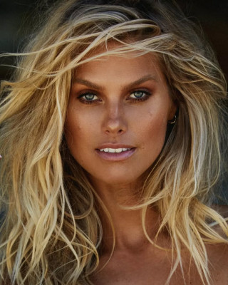 Natalie Roser pic #1373518