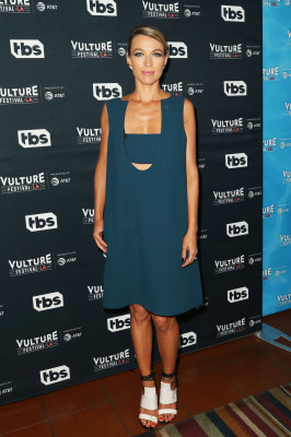 Natalie Zea pic #981417