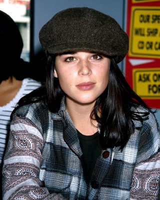 Neve Campbell pic #387045
