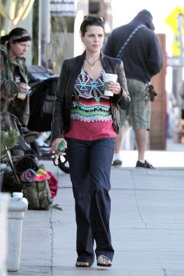 Neve Campbell pic #557051