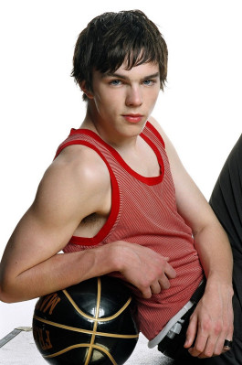 Nicholas Hoult pic #479089