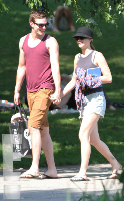 Nicholas Hoult pic #715299