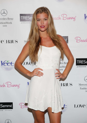 Nina Agdal pic #622022