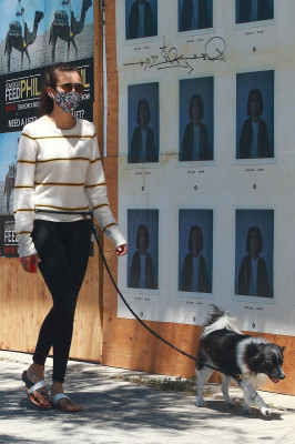Nina Dobrev pic #1224011