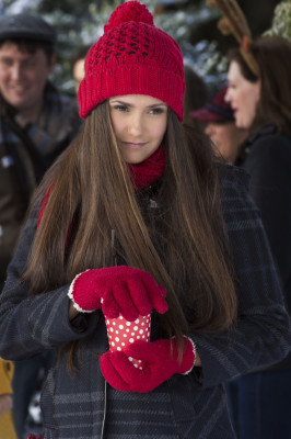 Nina Dobrev pic #757255