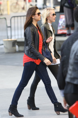 Nina Dobrev pic #681069