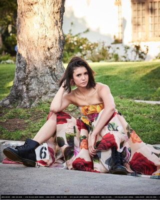 Nina Dobrev pic #931042