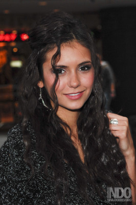 Nina Dobrev pic #681695