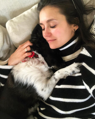 Nina Dobrev pic #1200247