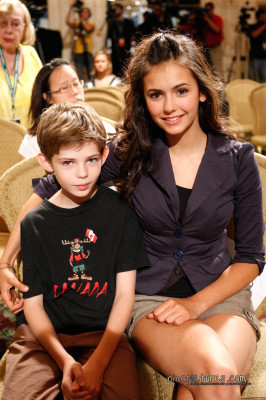 Nina Dobrev pic #428414
