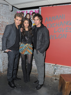 Nina Dobrev pic #689925