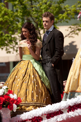 Nina Dobrev pic #464040